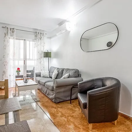Amazing In With Kitchen Apartment *