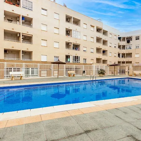 Διαμέρισμα Cozy In With Swimming Pool